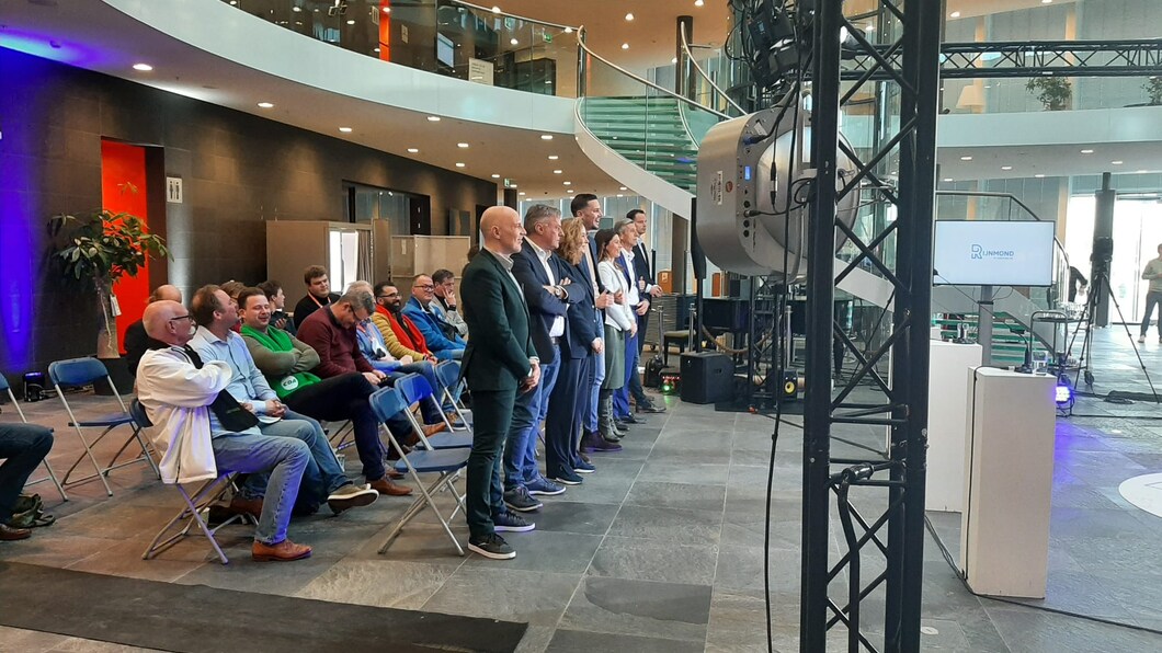 Rijnmond debat met de lijsttrekkers in het gemeentehuis